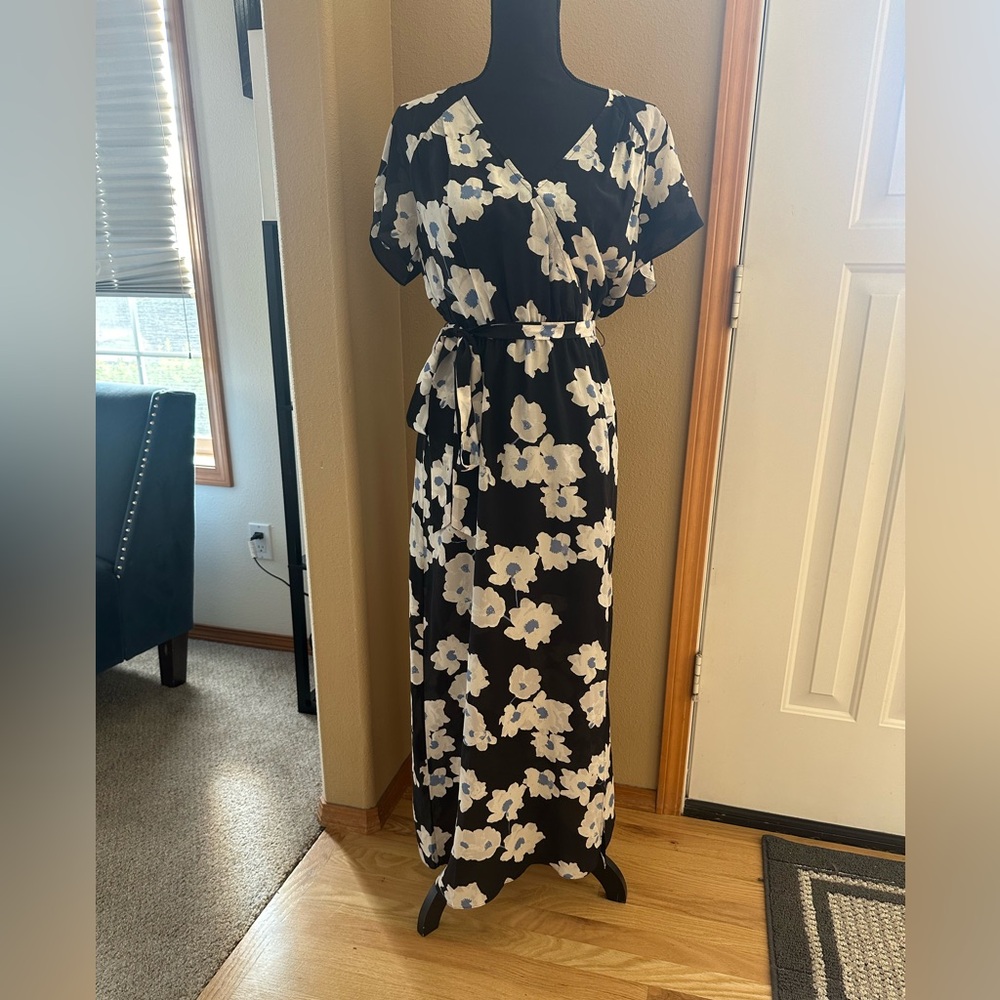 Lucky Brand black floral dress size small